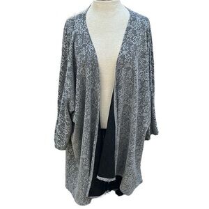 LulaRoe gray open front cardigan women’s size large, All over floral print